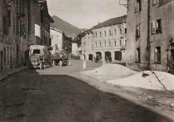 Album: My World War Memories of the South-Western Front in Carinthia, Italy, Trentino-Alto Adige 31/03/1915-12/11/1918: Square Tolmezzo (b/w photo)