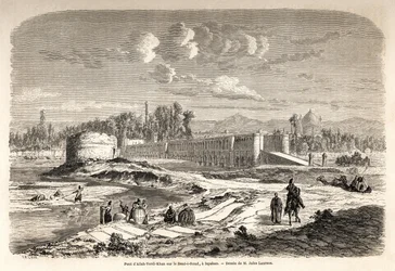 The bridge Allah Verdi Kahn, erected around 1608, in Isfahan (Iran)