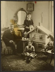 Alexander Kuprin with his family