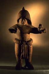 Artifact, Cancuen, Guatemala, Arthur Demarest, Tomas Barrientos, Maya, palace, Classic period, 2004 (photo)