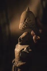 Artifact, Cancuen, Guatemala, Arthur Demarest, Tomas Barrientos, Maya, palace, Classic Period, 2004