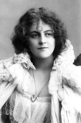 Marie Studholme, English Actress