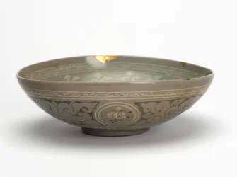 Bowl with cranes and clouds, c.1150-1200