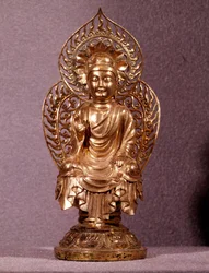 Coreen Art: Buddha statuette in gold. Silla period, 8th-10th century