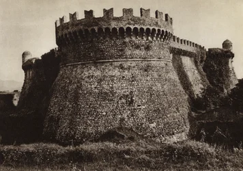 Italy: Castello Sarzanello