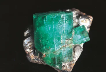 Emerald on gangue