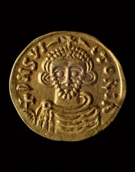 Gold coin of Prince Arechi, recto, Lombard coins, 8th century