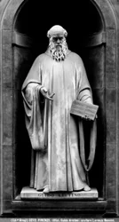 Statue of Guido of Arezzo
