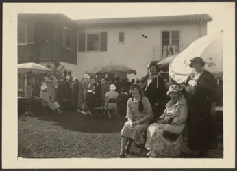 [Mrs. Fleckenstein and Florence at a Garden Party]