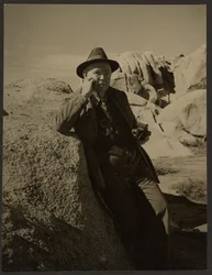 Portrait of Fleckenstein with camera
