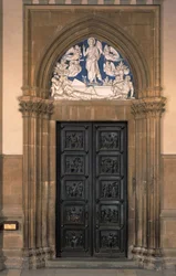 Enamelled terracotta representing the resurrection above the northern door of the sacristy of the Church of Santa Maria del Fiore - 1442