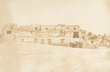 Habitation of the crew of the Luxor barge, built on the terrace of the Palace, 1849-50