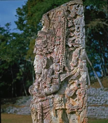 Stele H, Plaza de Ceremonias, 731 AD