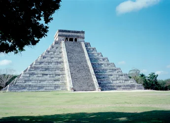 View of the site of Chichen Itza in the Yucatan region. Mayan civilization, classical period and Mayan renaissance, 750-1200 AD. Mexico
