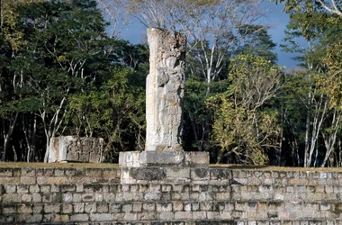 The stele 2 overlooking the ballcourt, 652 AD