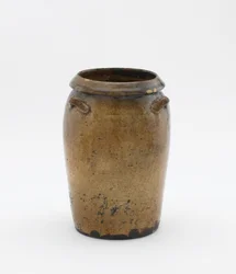 Jar with three lugs