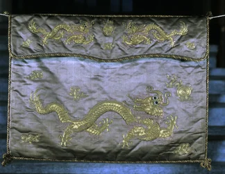 Silk Fabric with Gold Motifs Depicting Dragons, Ming Period (1368 - 1644)