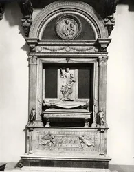 Monument to Count Ugo, Margrave of Tuscany