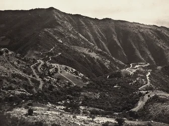 Building an Empire in the Fascist age: the road on the Massaua-Asmara hills