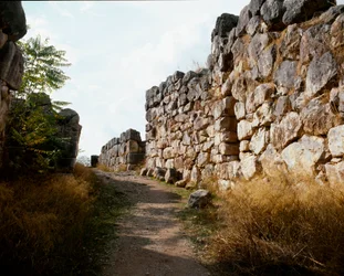Mycenian art: access to the upper fortress of the Mycenian citadel, Tirynthe city, around 1200 BC