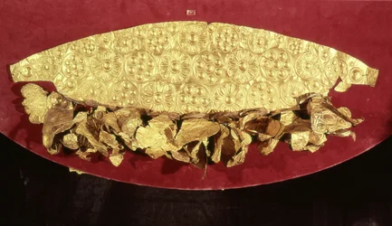 Tiara from a grave, Upper Circle