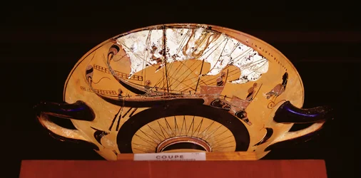 (detail) of the outside of an Attic black-figure cup depicting a Greek sailing ship, c.520 BC