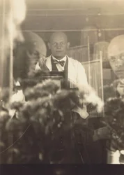 Oskar Schlemmer at the Prellerstrasse Studio