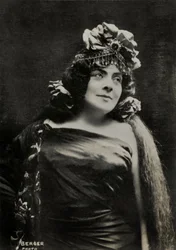 Portrait of Belgian artist Meyriane Heglon