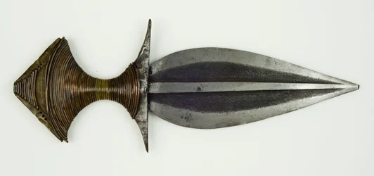 Dagger of blackened steel, brass, copper and wood