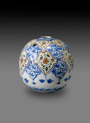 Spherical Kahlian Pipe Bowl, probably made in Kerman, Iran, late 17th or early 18th century