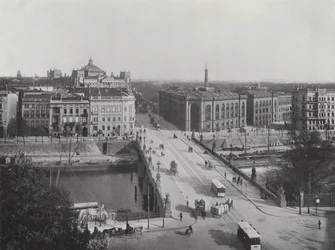 Moltke Bridge and General Staff Building