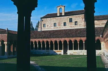 Cloister, Basilica of St Zeno (or San Zeno Maggiore and San Zenone), Verona (UNESCO World Heritage List, 2000), Veneto, Italy