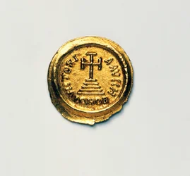 Solidus of Byzantine Emperor Heraclius, Byzantine coins, 7th century AD