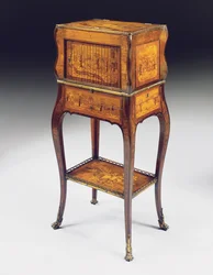 Louis XV secretaire serre-bijoux