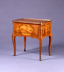 Transitional table a la Bourgogne