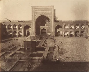 Principal Gate of Meshed