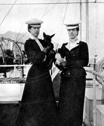 Queen Alexandra with her daughter Princess Victoria
