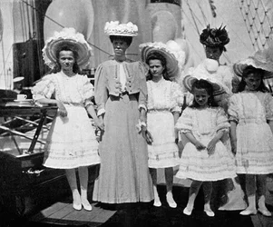The Mother, Sister and Children of Tsar Nicholas II 1868-1918 of Russia, 1908