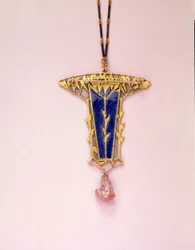 Pendant Brooch and Chain