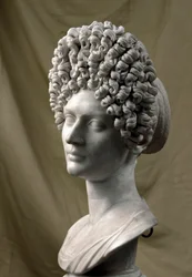 Portrait of lady from the Flavian period