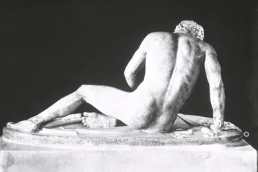 Dying Gaul, Copy of a Greek Original of c.230-220 BC by Epigonos (back view)