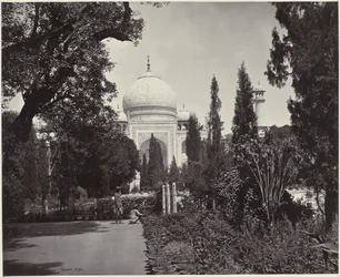 View of the Taj Mahal and the Garden