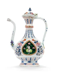 Rose-Imari ewer and cover for the Middle Eastern market, second quarter of the 18th century
