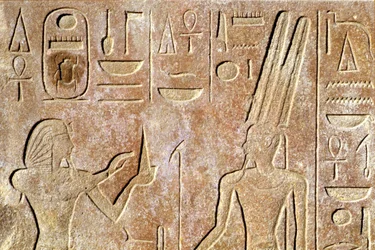 Ancient Egypt, Wall Painting/Carving, Karnak/Luxor Temple, Hatshepsut Offers Bread to Amon Ra