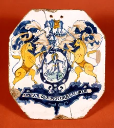 Apothecary tile displaying the coat of arms and motto of the Worshipful Society of Apothecaries of London