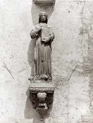 Statue of Ovid