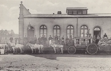 Historic Views, the Last Coach with English Mail and Old Post Office