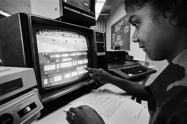 Education programs funded by Office of Technology Assessment, federal agency