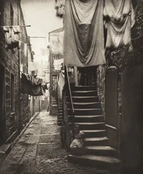 Close No. 193 High Street (No. 9)