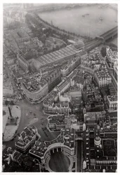 Aerial view of Trafalgar Square, London, from a Zeppelin